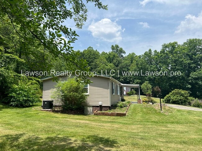Building Photo - Close to Carvins Cove- One Level Living wi...