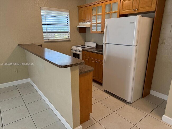 Foto del edificio - 9751 Wayne Ave