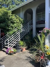 Building Photo - 17108 NE 45th St