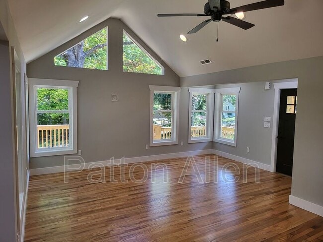 Building Photo - 295 School Rd E