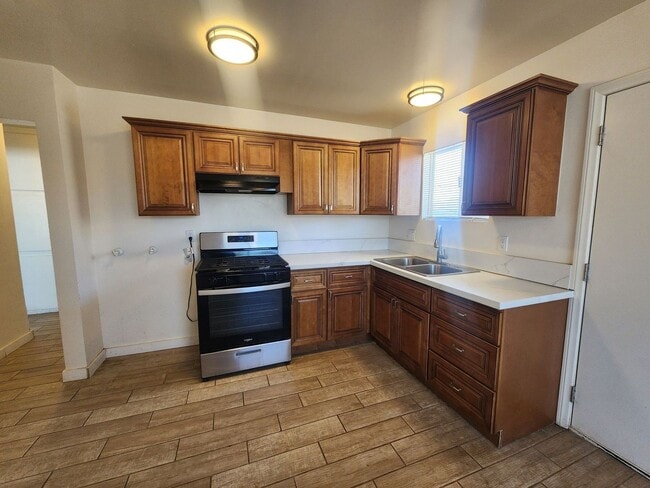 Building Photo - 6141 Abronia Ave
