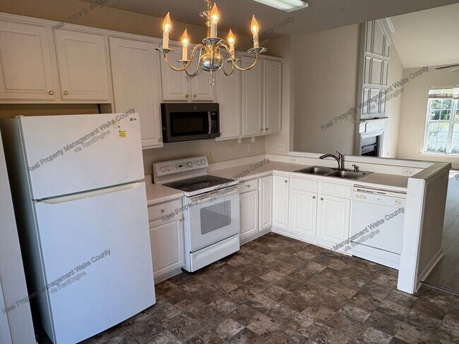 Building Photo - 100 Caraleigh Ct