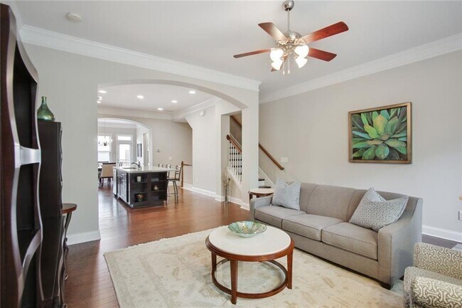 Foto del edificio - 2641 Portbury Place Northeast