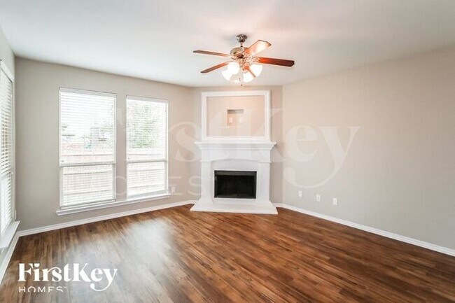 Foto del edificio - 11124 Hawks Landing Rd