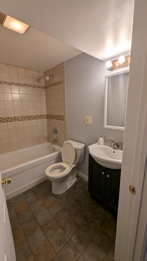 Foto del edificio - 7111 S Union Ave