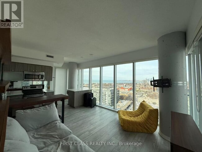 Building Photo - 150 E Liberty St