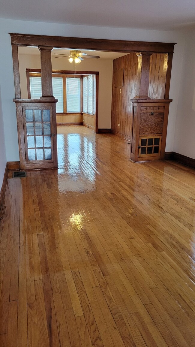 Building Photo - 7435 W 58th Pl
