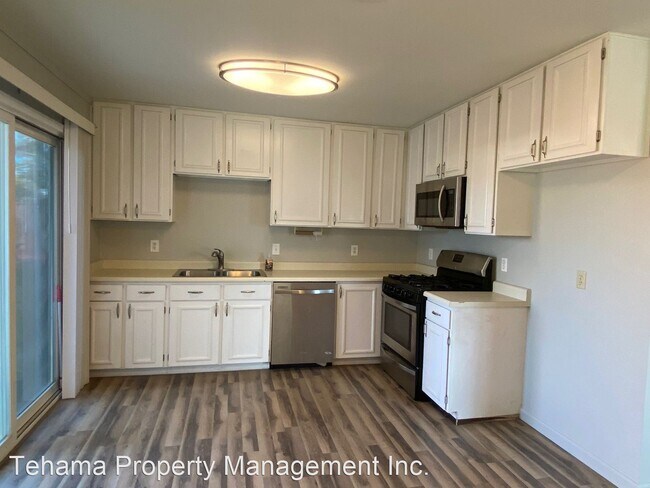 Building Photo - 3 br, 2 bath House - 940 Otis Ct.