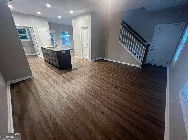 Foto del edificio - 1551 Bostwick Rd