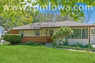Building Photo - 1806 Larnard Dr