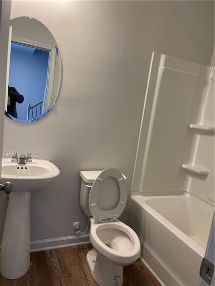 Foto del edificio - 240 Summerwood Ln