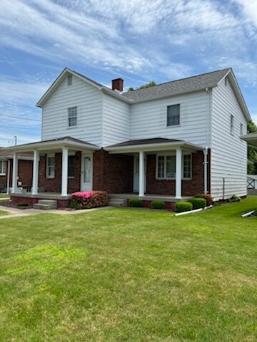 Building Photo - 538 Bow St
