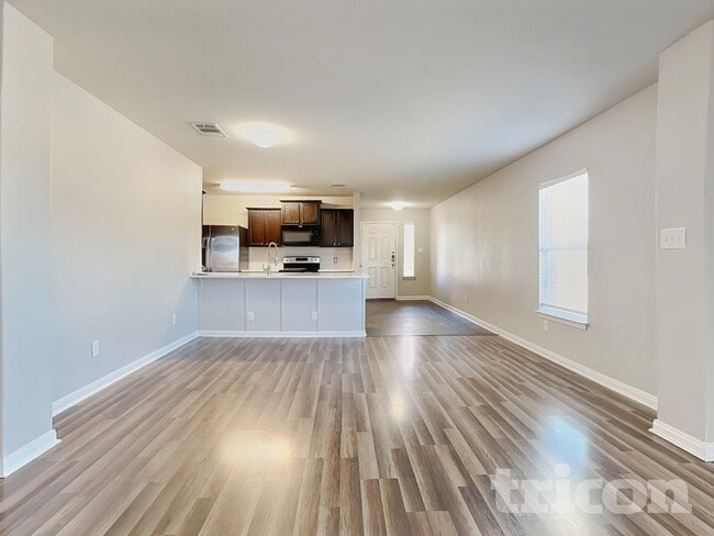 Foto del edificio - 1405 Breanna Ln