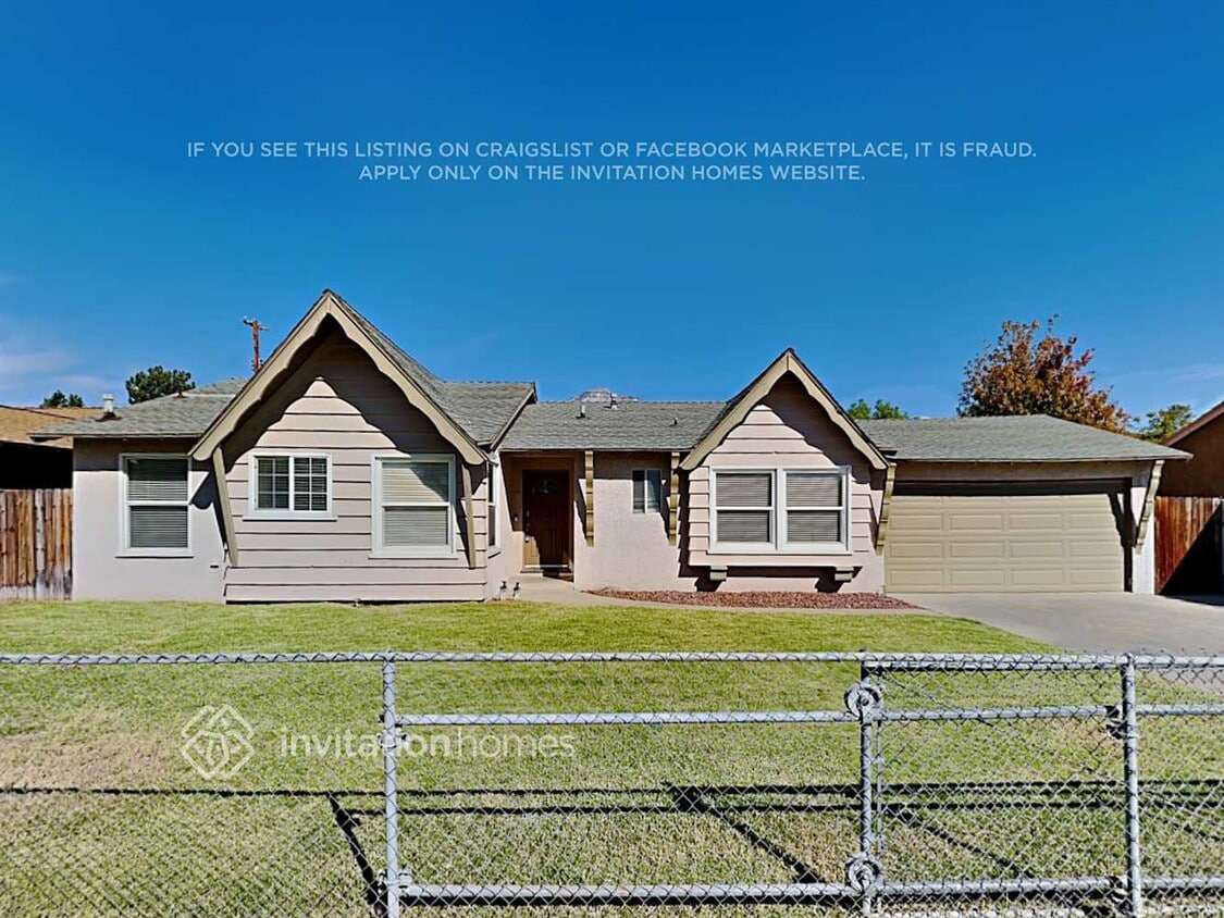 Foto principal - 10126 Stafford St