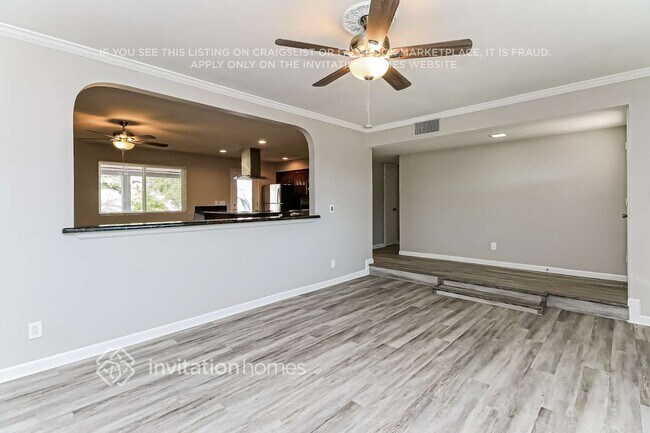 Foto del edificio - 892 E Erie St