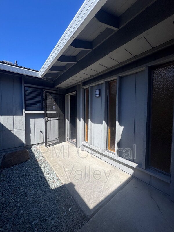 Building Photo - 1442 Briarwood Way