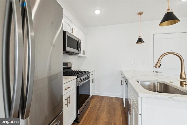 Foto del edificio - 673 N Preston St