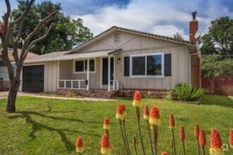 Building Photo - 1376 Jeffries Ave