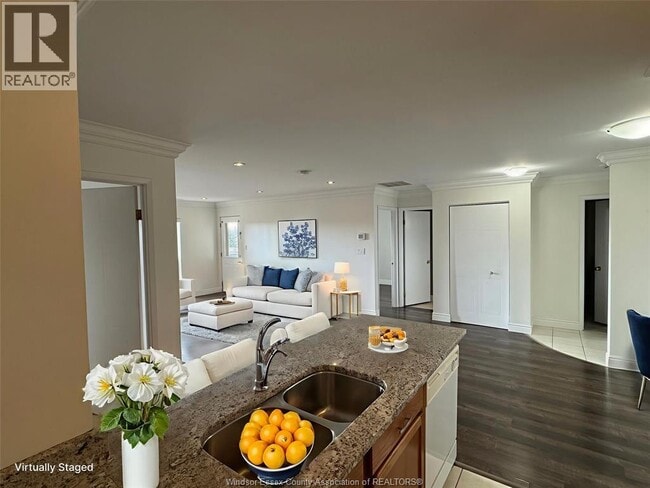 Building Photo - 5000 Wyandotte St E