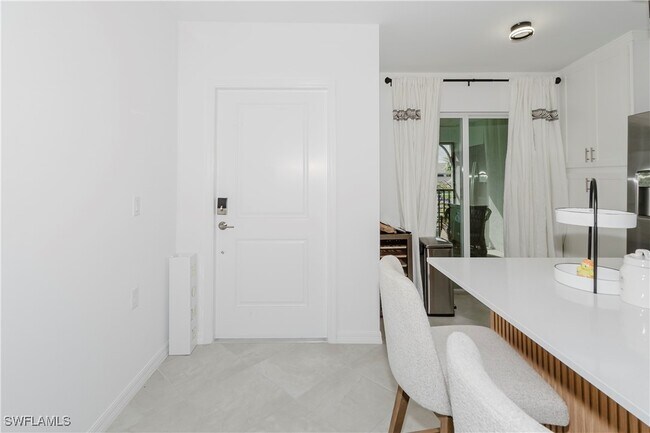 Foto del edificio - 5466 Double Eagle Cir