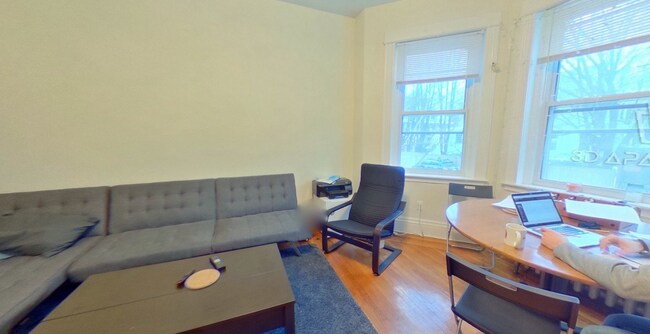 Building Photo - 22 Euston St