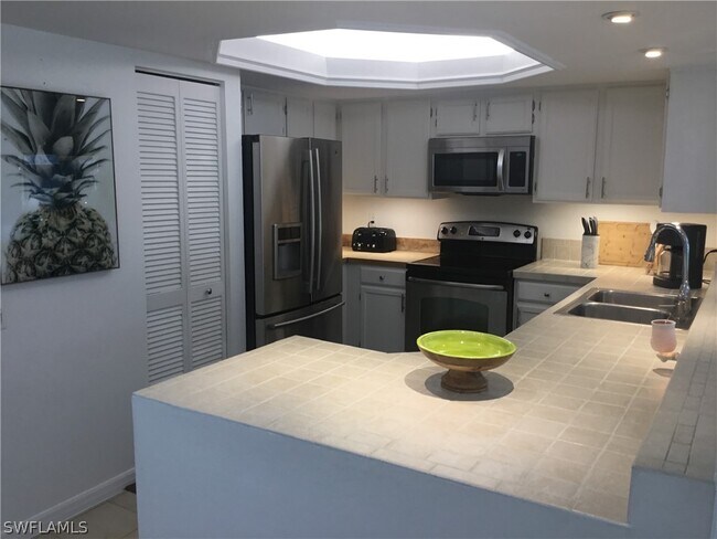 Foto del edificio - 1000 Misty Pines Cir