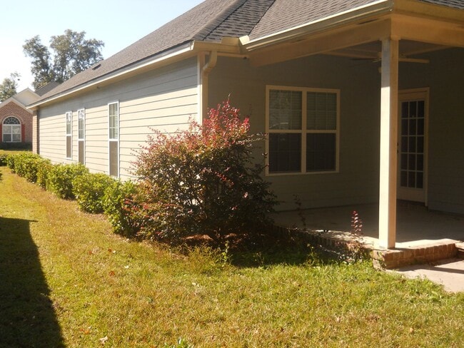 Building Photo - Great home in the city in the Vineyards S/D!