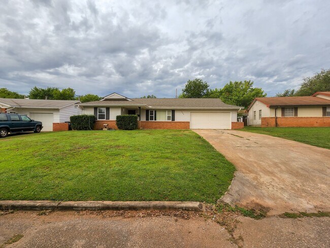 Foto del edificio - 1304 Thompson Dr