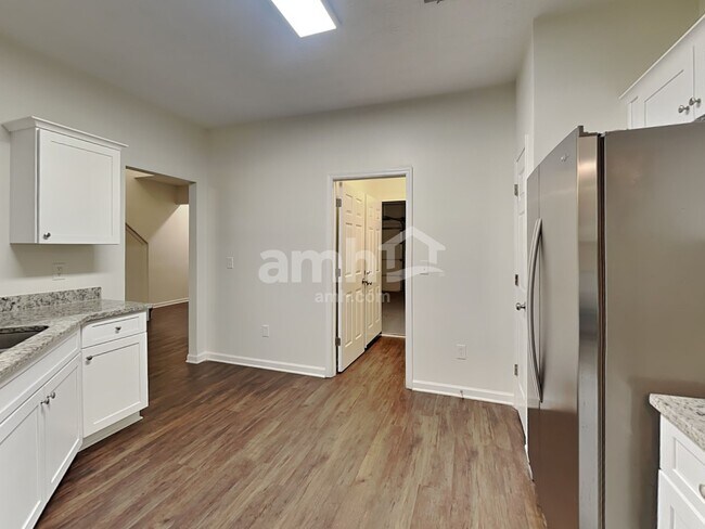 Foto del edificio - 4294 Windale Dr NW