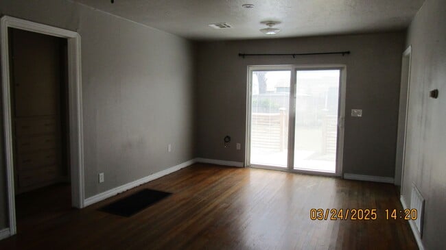 Building Photo - New listing! Pet Friendly