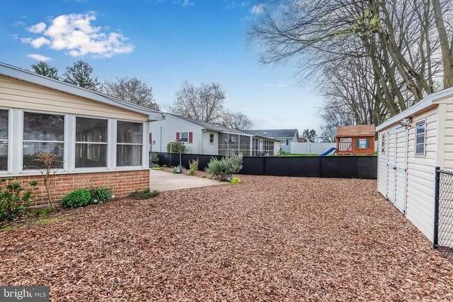 Building Photo - 6046 Edward Dr
