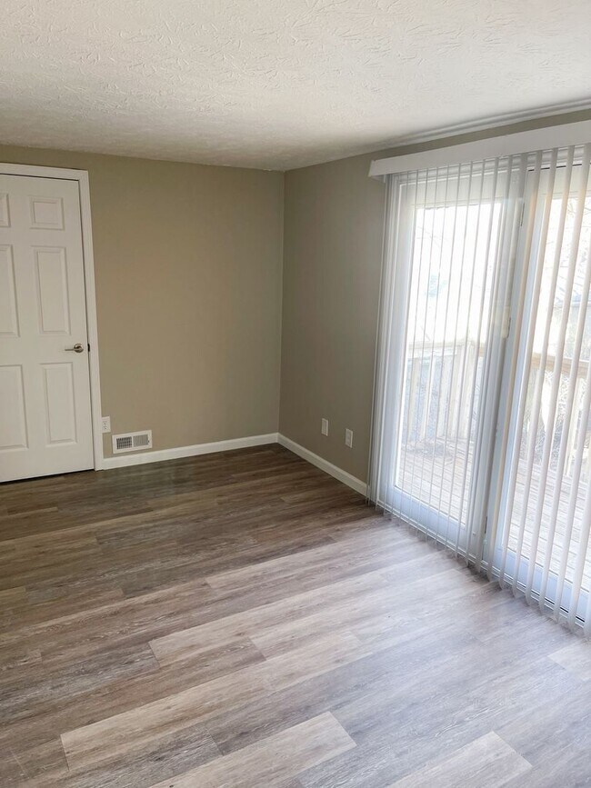 Building Photo - Brand New Two Bedroom Apartment