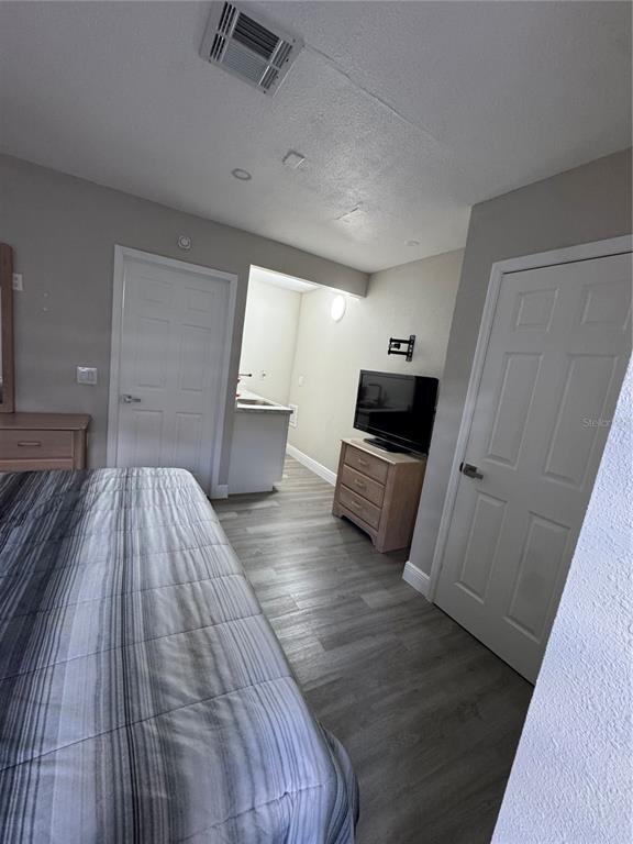 Foto del edificio - 2158 Marathon Ct