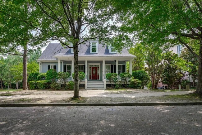 Foto del edificio - Beautiful home in Lake Carolina Harborside