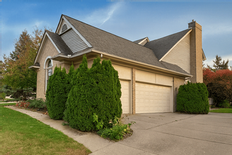 Building Photo - 558 Highlands Dr