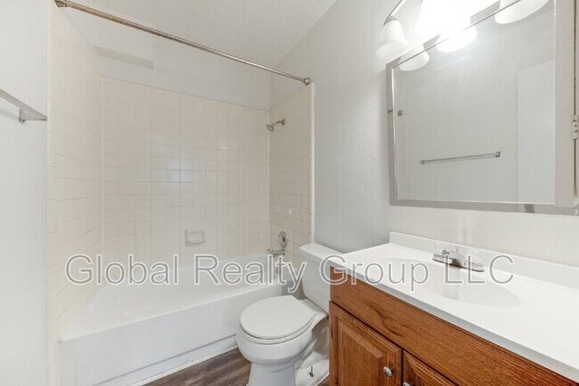 Foto del edificio - 505 Oasis St