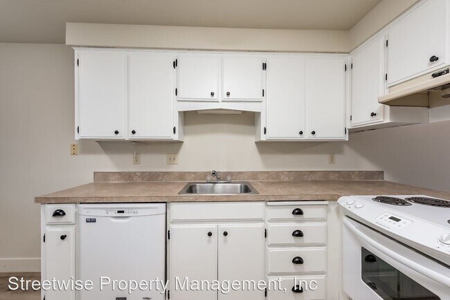 Building Photo - 10825 SW Garden Park Pl