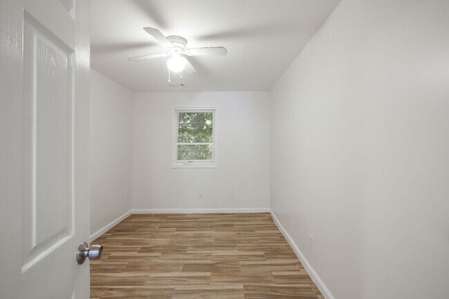 Foto del edificio - 615 Oliver St NW