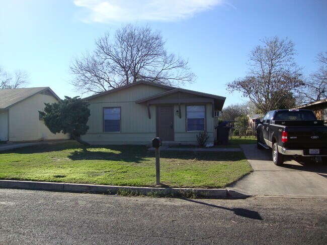 Building Photo - Meadow cliff/ west wood park