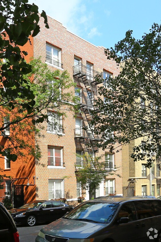 Building Photo - 68 Cabrini Blvd