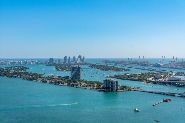 Foto del edificio - 2020 N Bayshore Dr