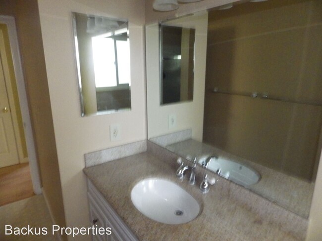 Building Photo - 3 br, 2 bath House - 2997 Lasuen Dr.