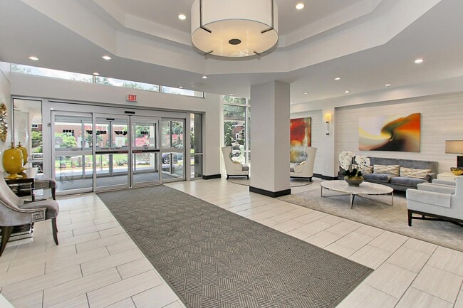 Building Photo - Martha Custis 319_