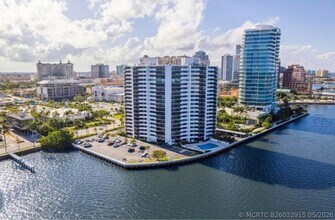 Building Photo - 1200 S Flagler Dr