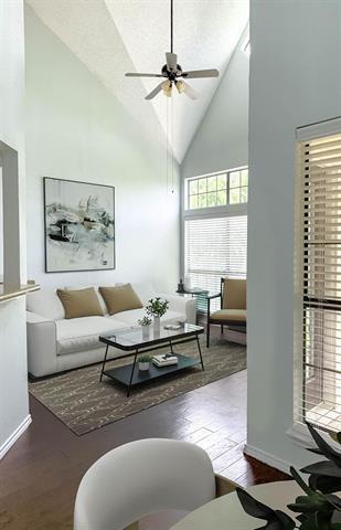 Foto del edificio - 9601 Forest Ln