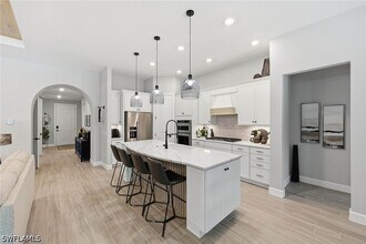 Building Photo - 2738 Aviamar Cir