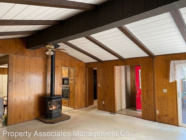 Building Photo - 13567 Raccoon Mountain Rd