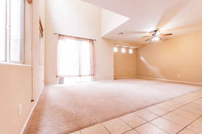 Building Photo - Beautiful Mountain's Edge Community