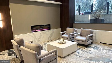 Building Photo - 5500 Friendship Blvd