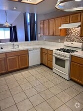 Building Photo - 1404 Venice Cir